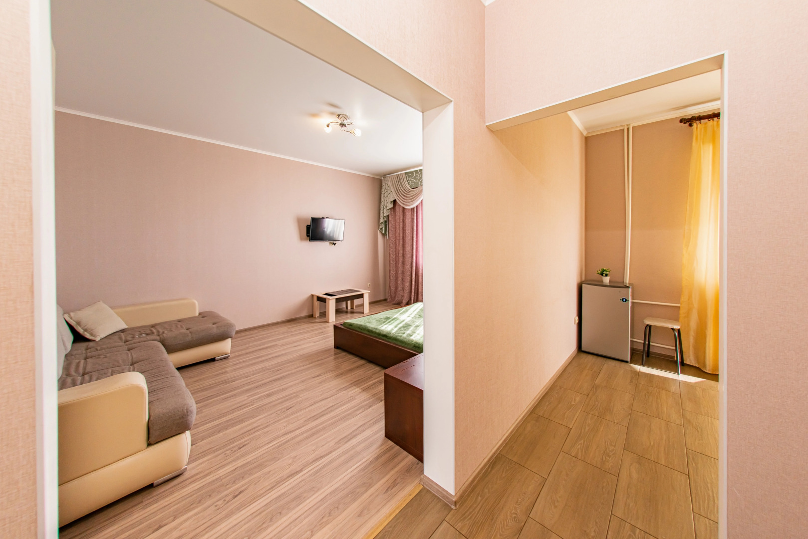 Апартаменты LikeHome на Мира