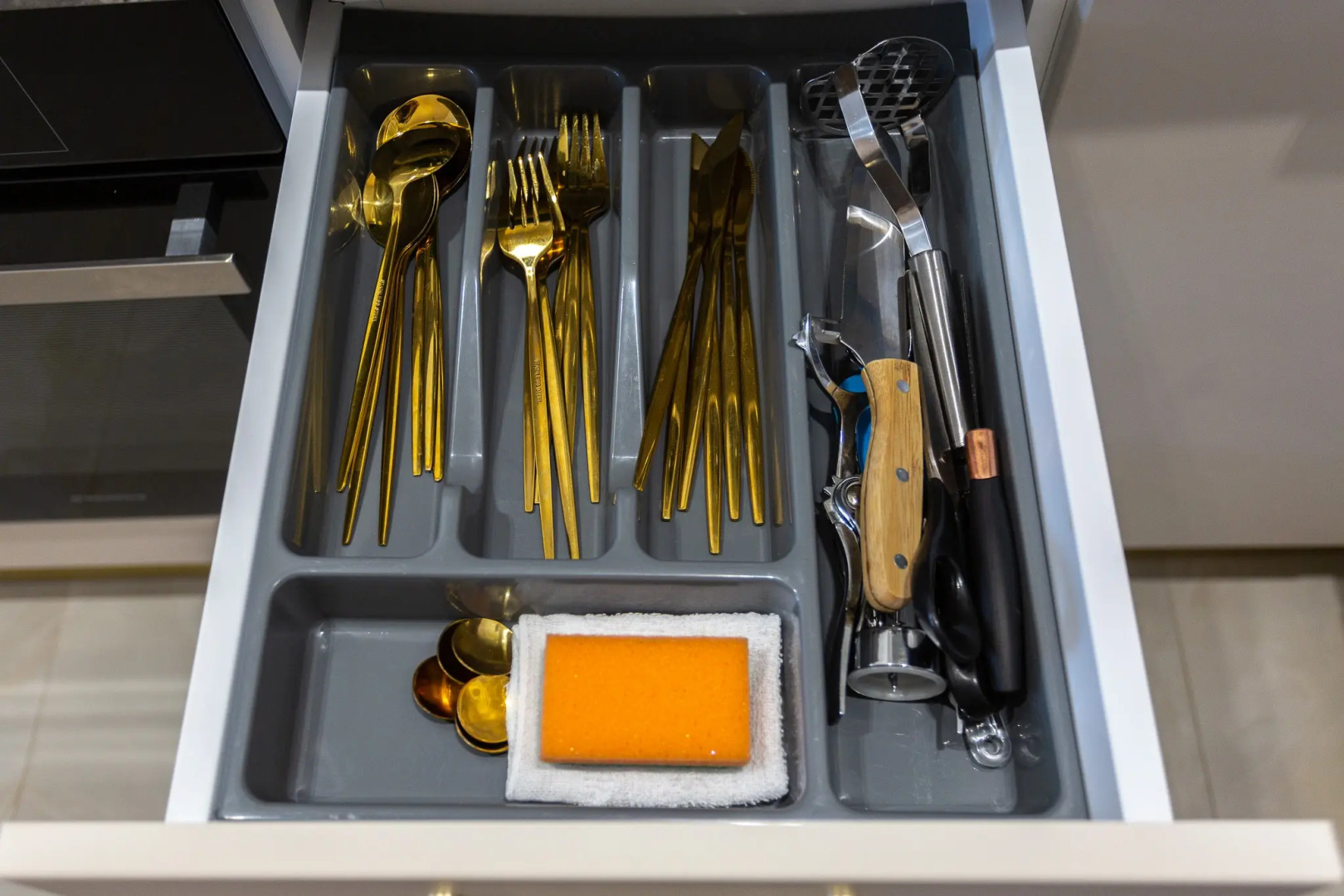 Квартира уютная двухкомнатная с балконом в мкр Кудепста