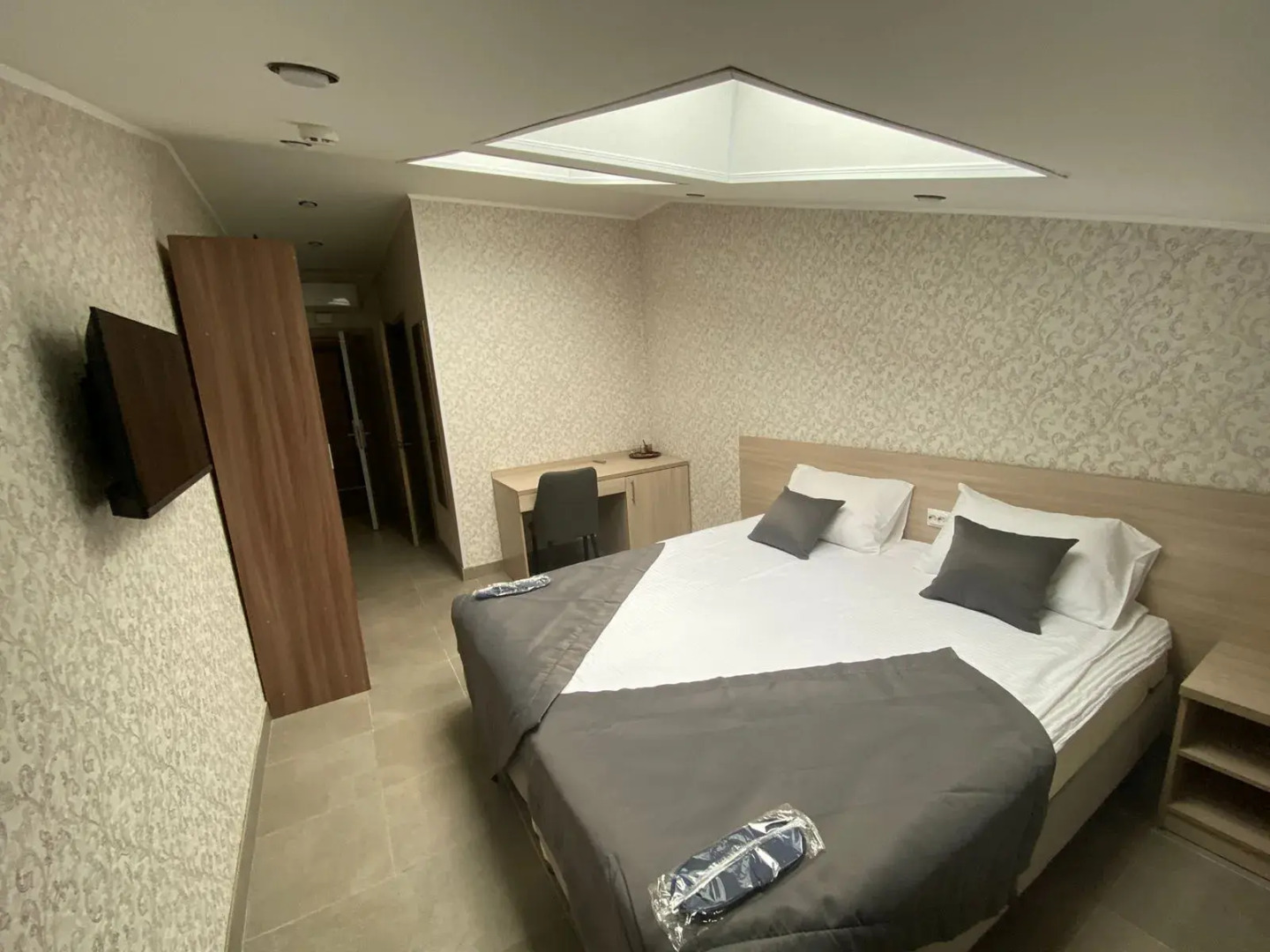 Отель Караван