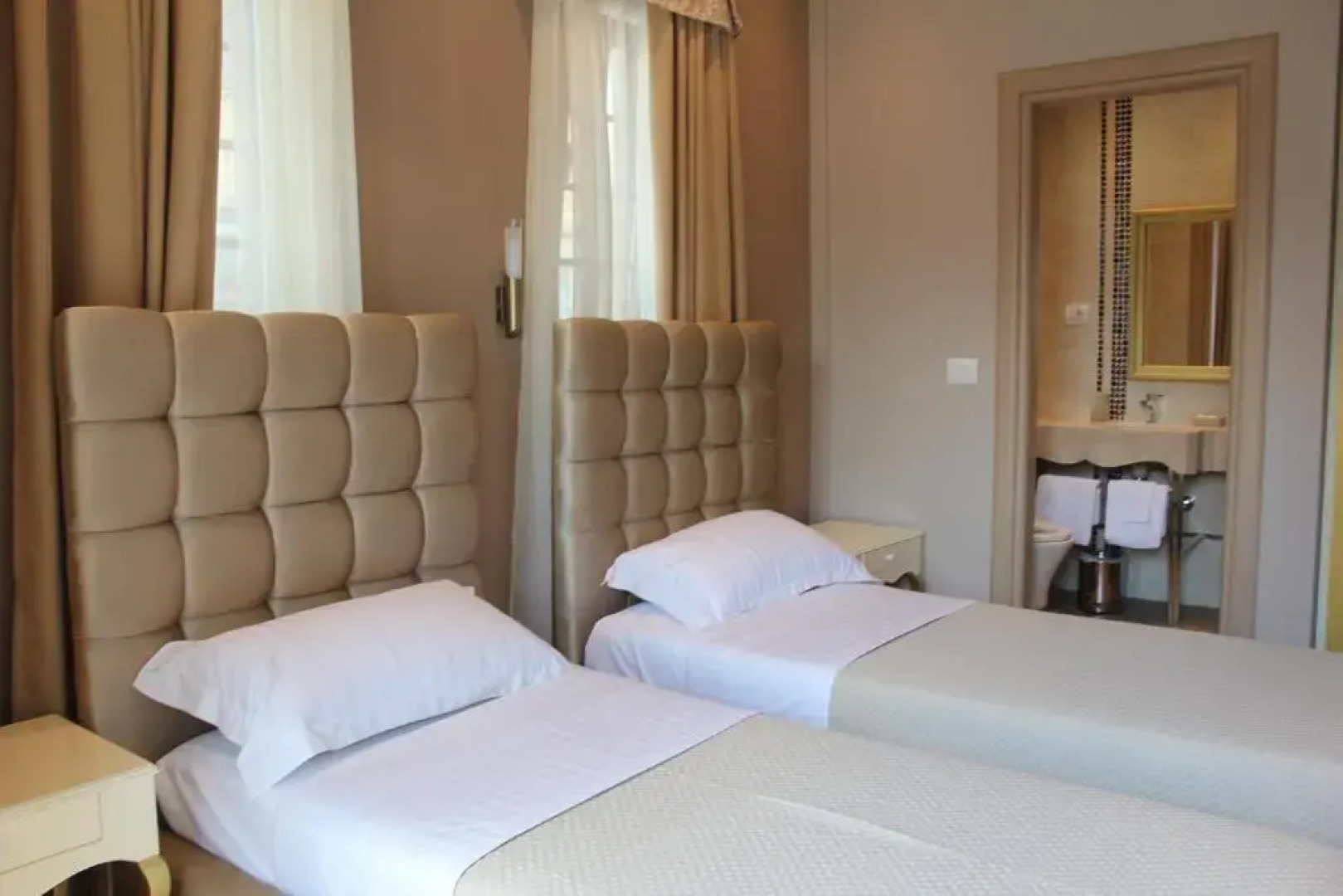 Отель Rezidenca Desaret