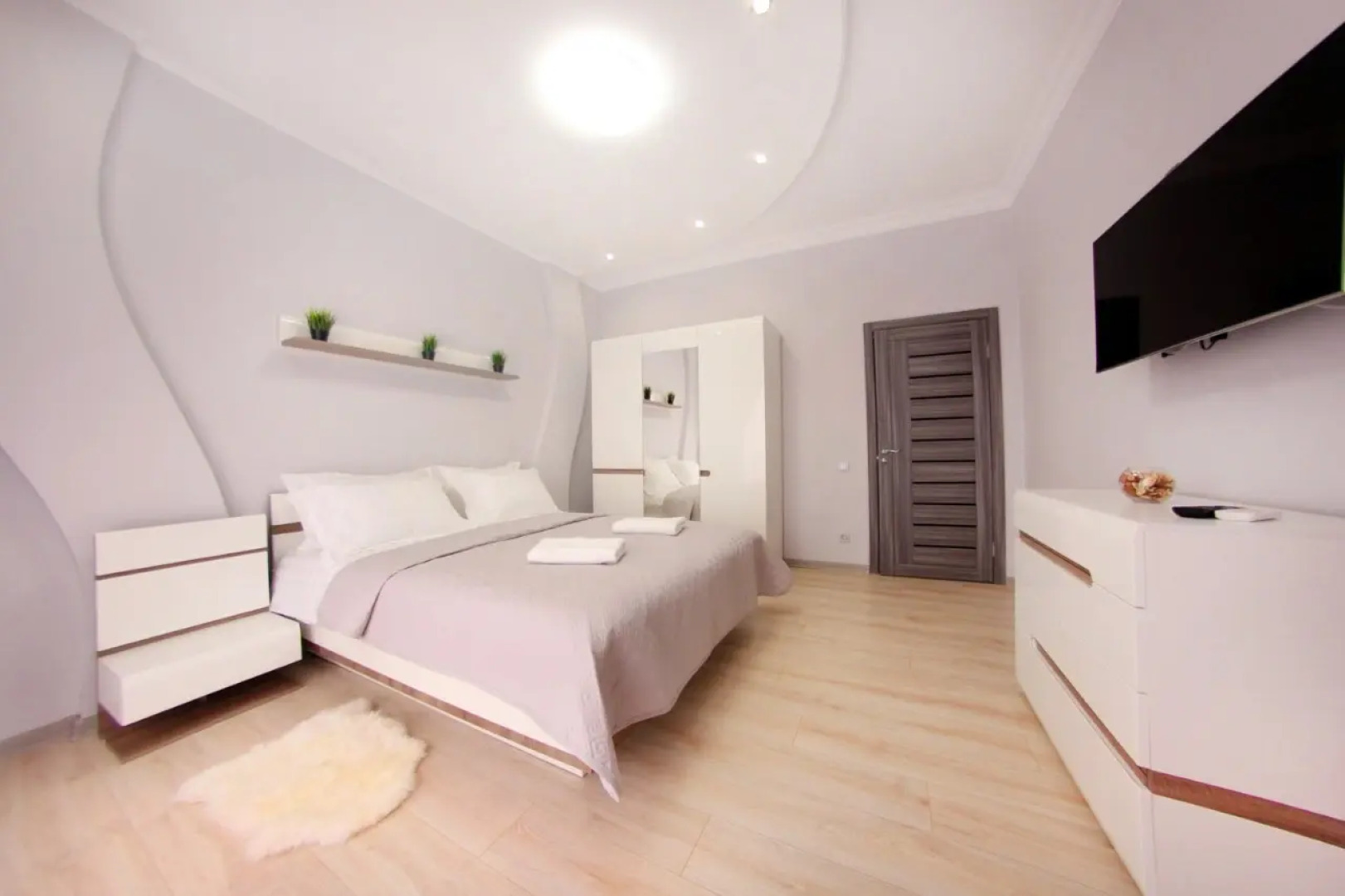 Апартаменты Двухкомнатные рядом с Парком Первого Президента