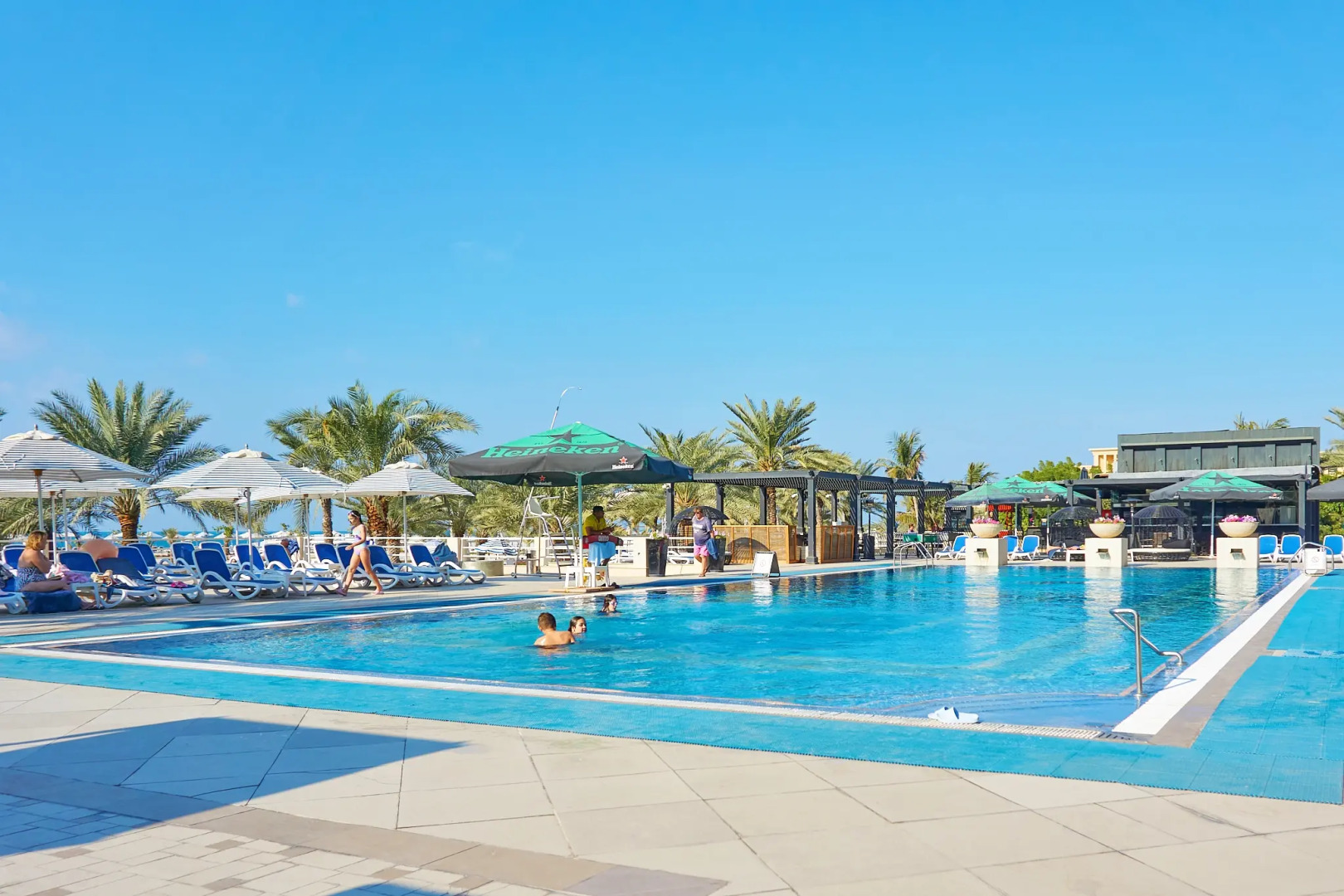 Апарт-отель Al Hamra Palace At Golf&Sea