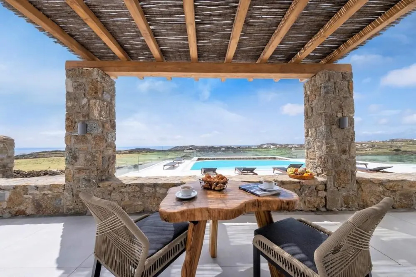 Отель Legendary Suites