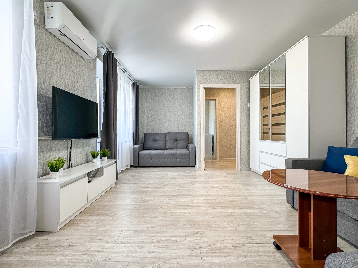 Апартаменты Монако 24 На Терской 188/43