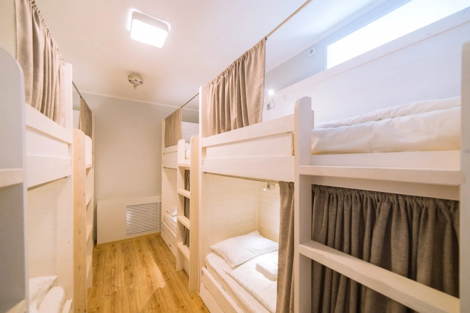 Хостел Изба