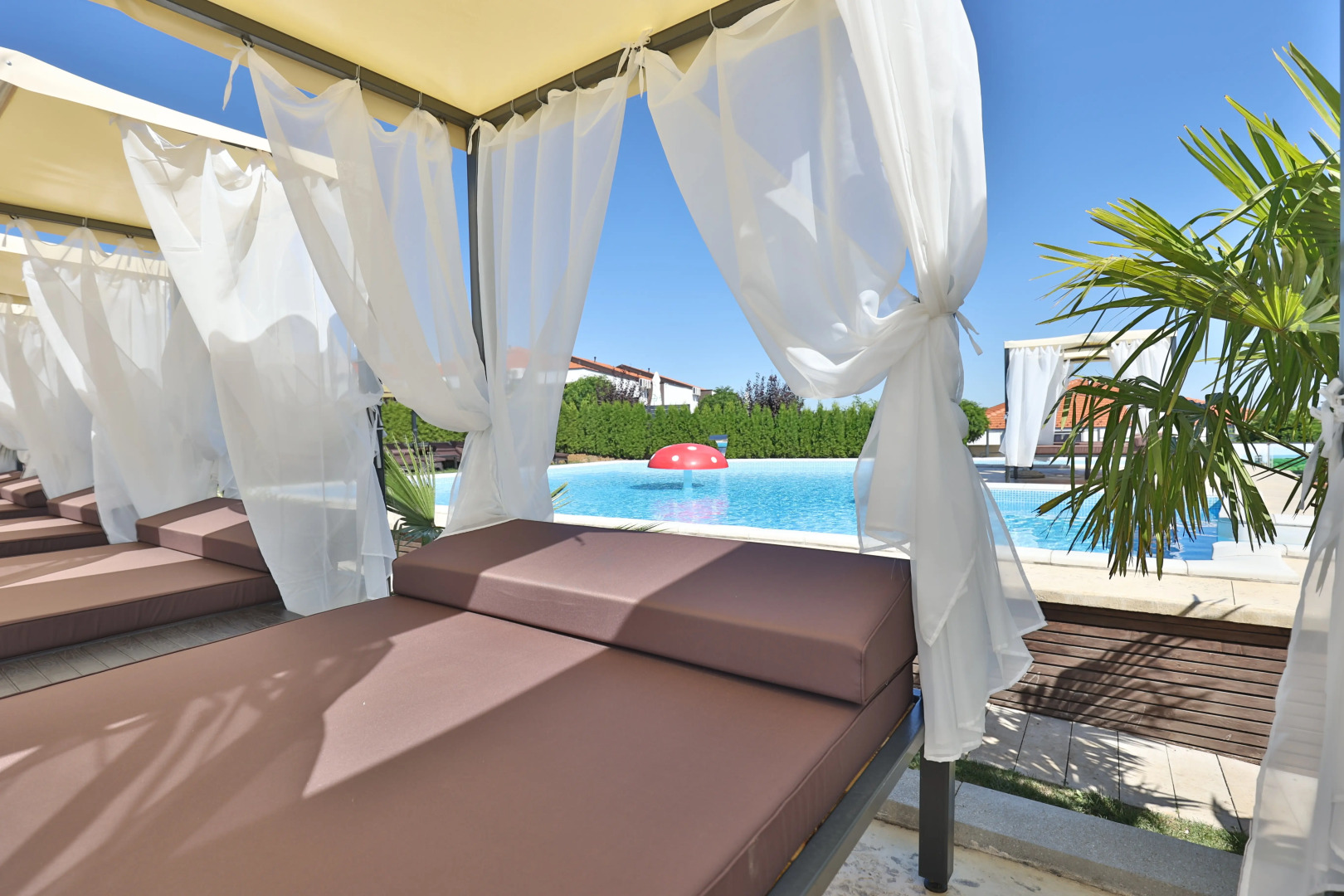 Отель Alexander Resort