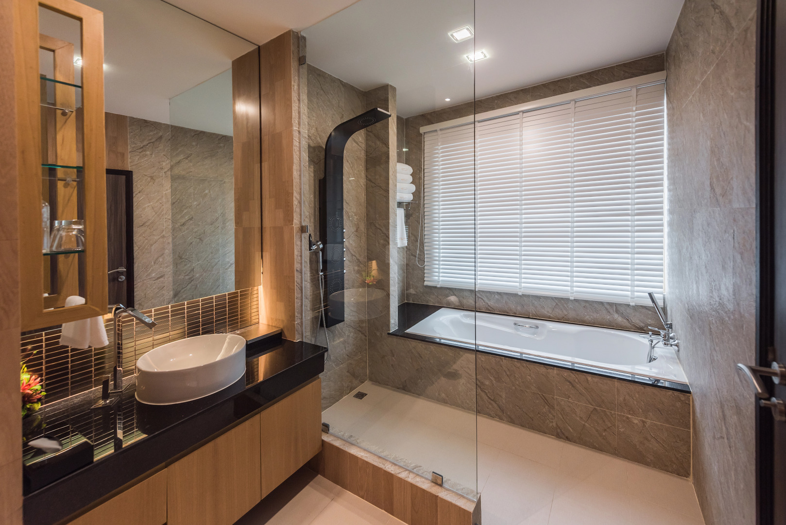 Отель North Hill City Resort