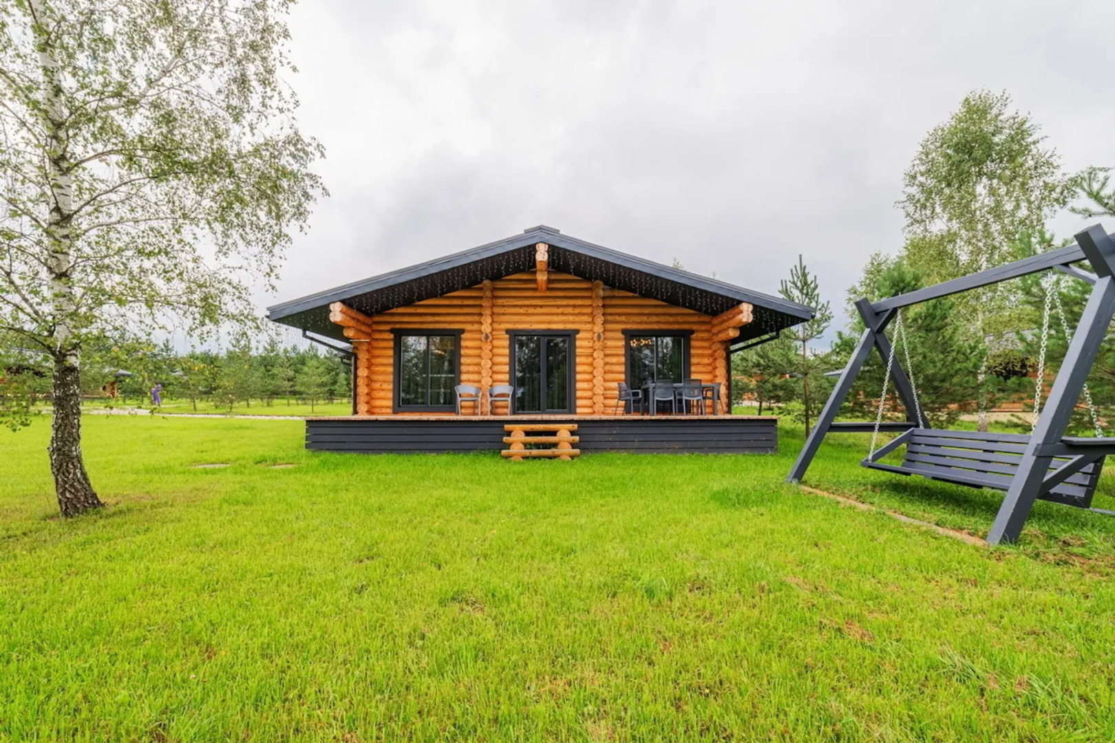 Частный дом в поселке Разливы-1, 8Б