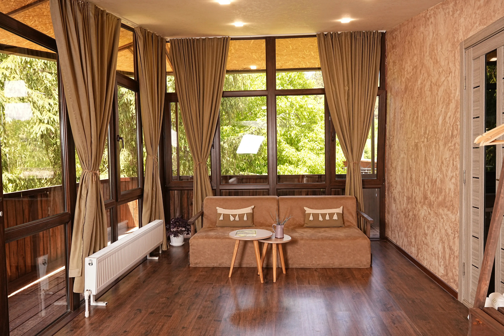 Отель EcoLife Lodge & Restaurant