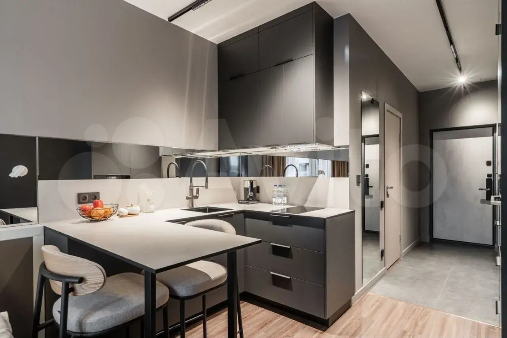 Апартаменты 3Roomz с бассейном и спортзалом