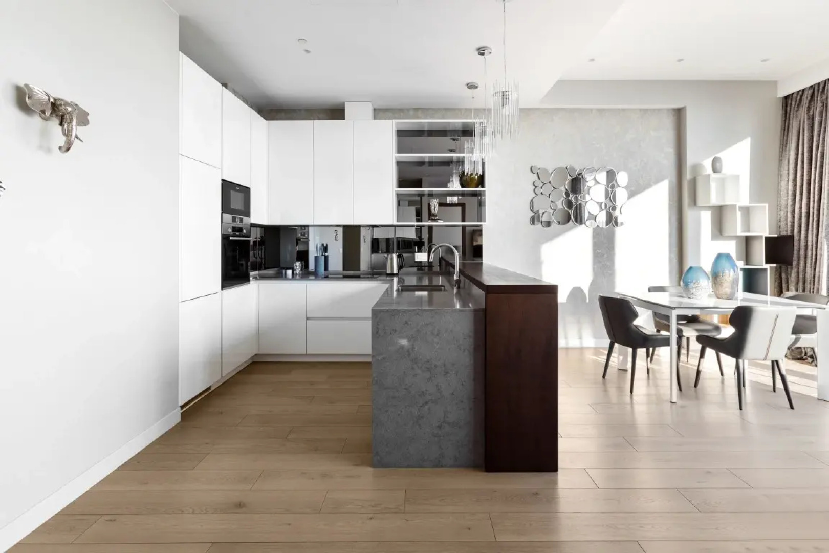 Апартамент на 73 этаже с потрясающим видом