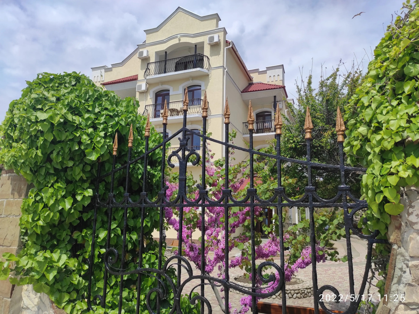 Приморский Дворик