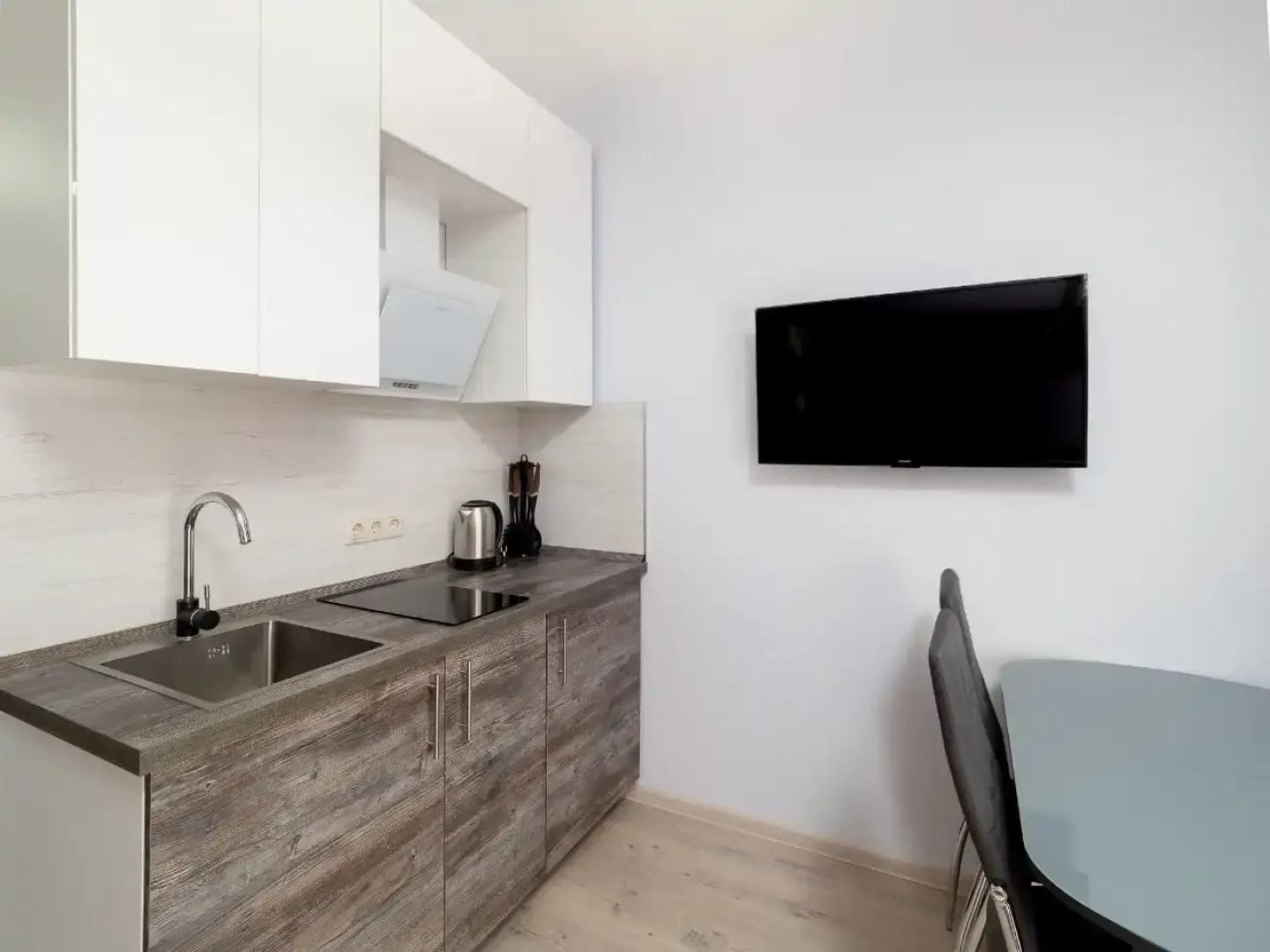 Апартаменты У Моря С Бассейном в ЖК Солнечный апр27