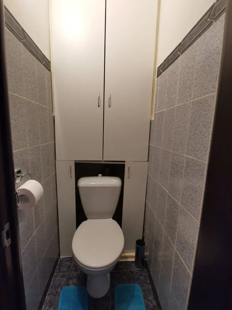 Комната у Метро Комендантский Проспект .