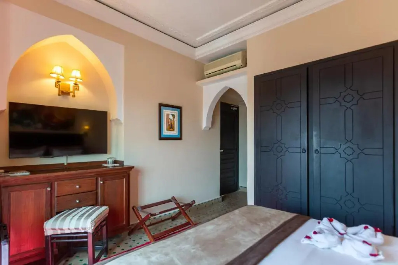 Отель Le Caspien Boutique Hotel