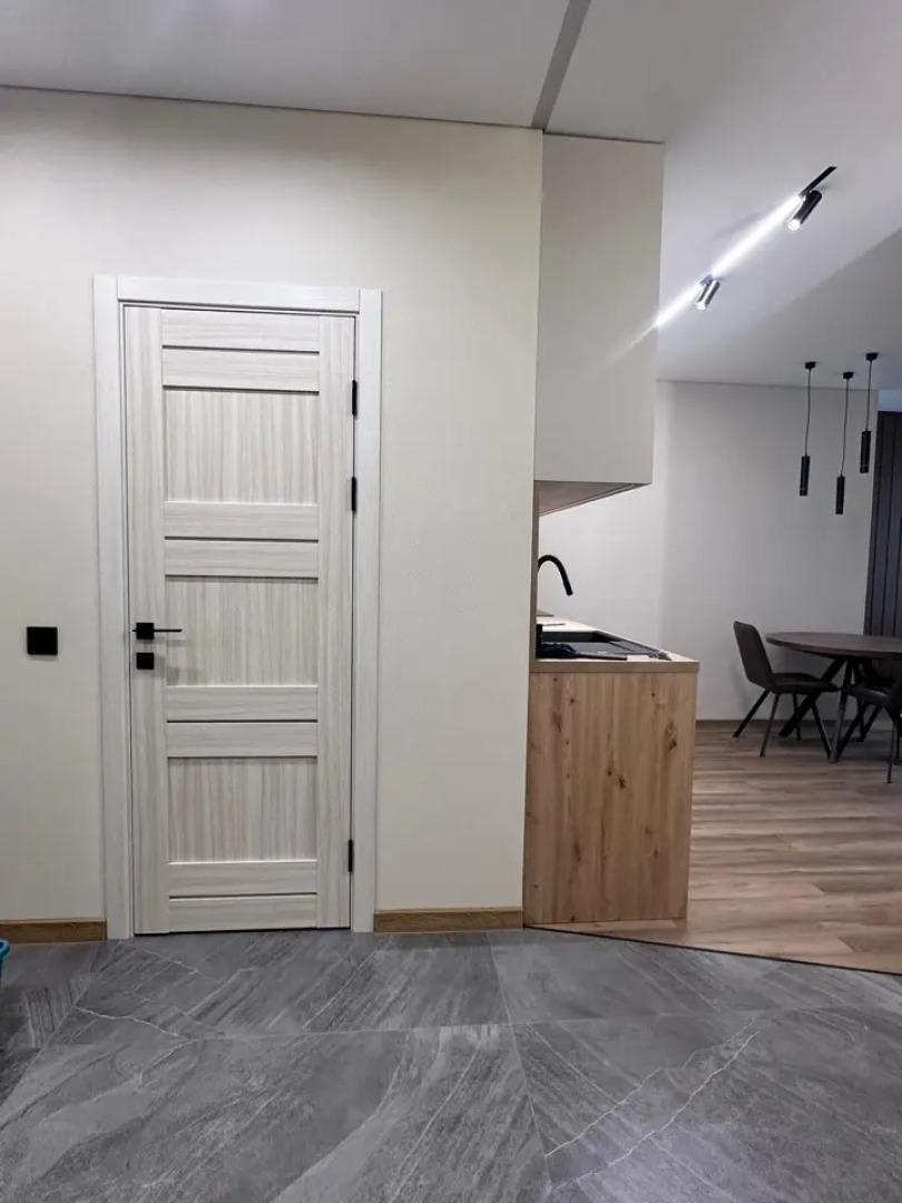 Апартаменты Бизнес Класса на Комарова