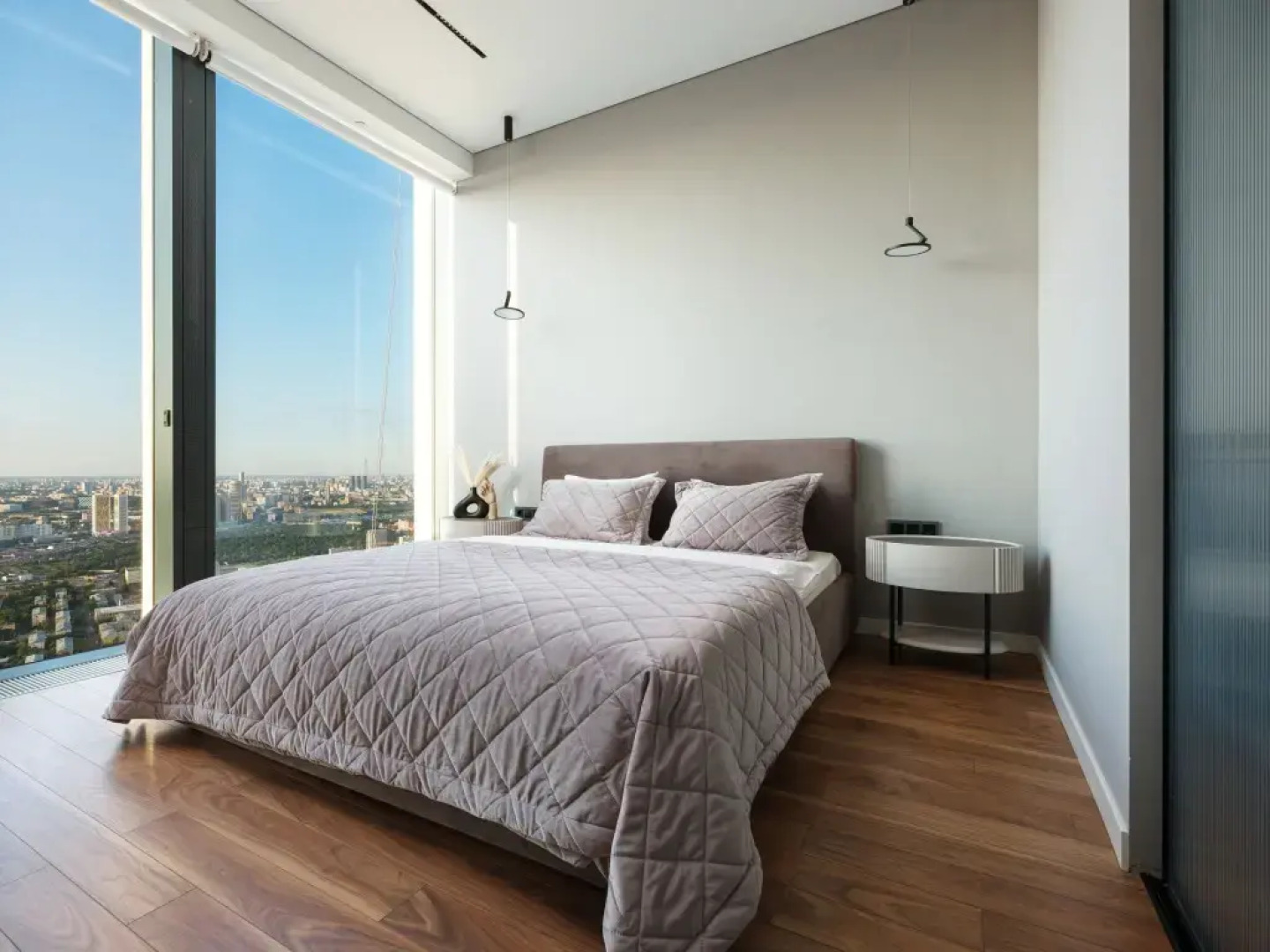 Красивый панорамный апартамент с 2 спальнями