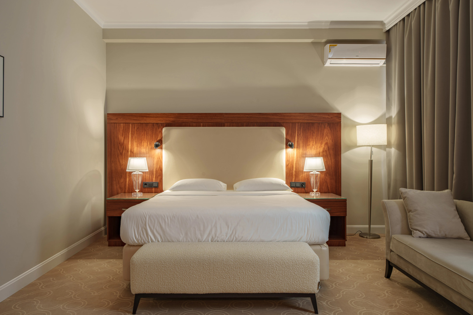 Отель Премиот