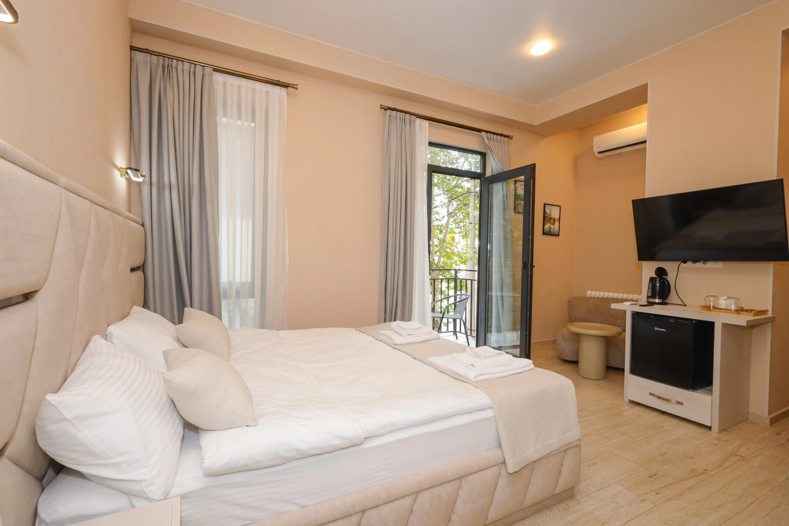 Апарт-отель Westhills