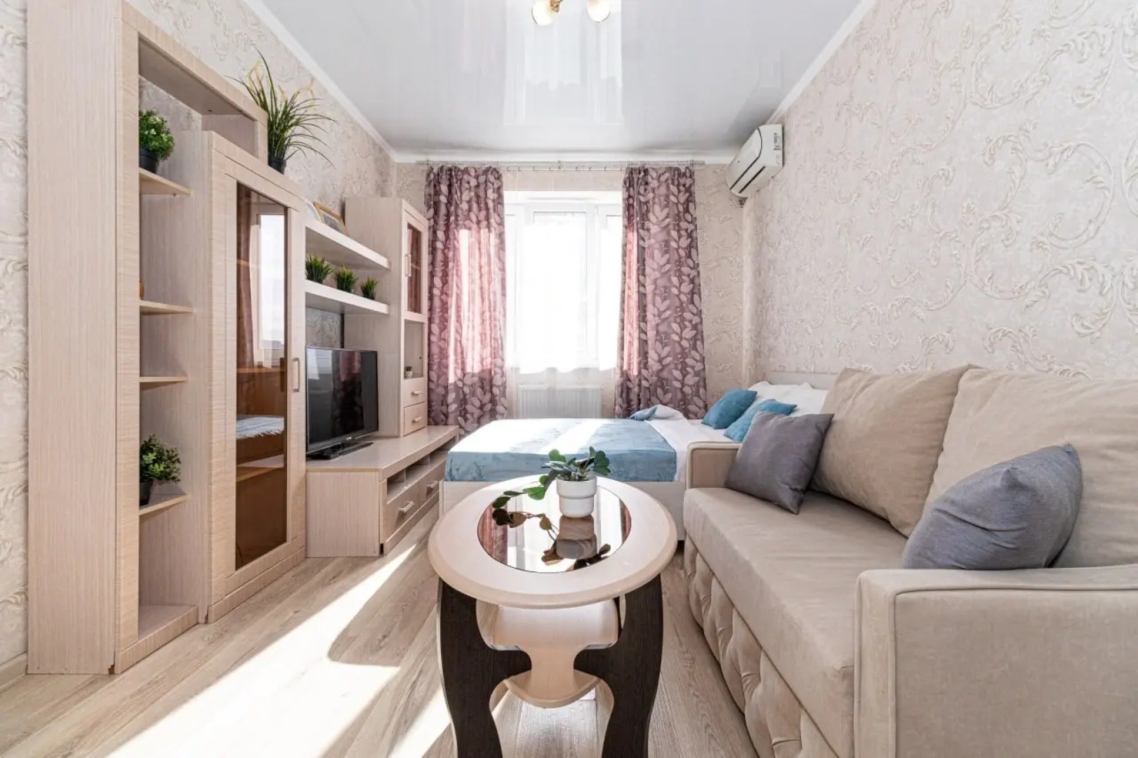 Апартаменты с Новым Ремонтом Возле Парка Галицкого