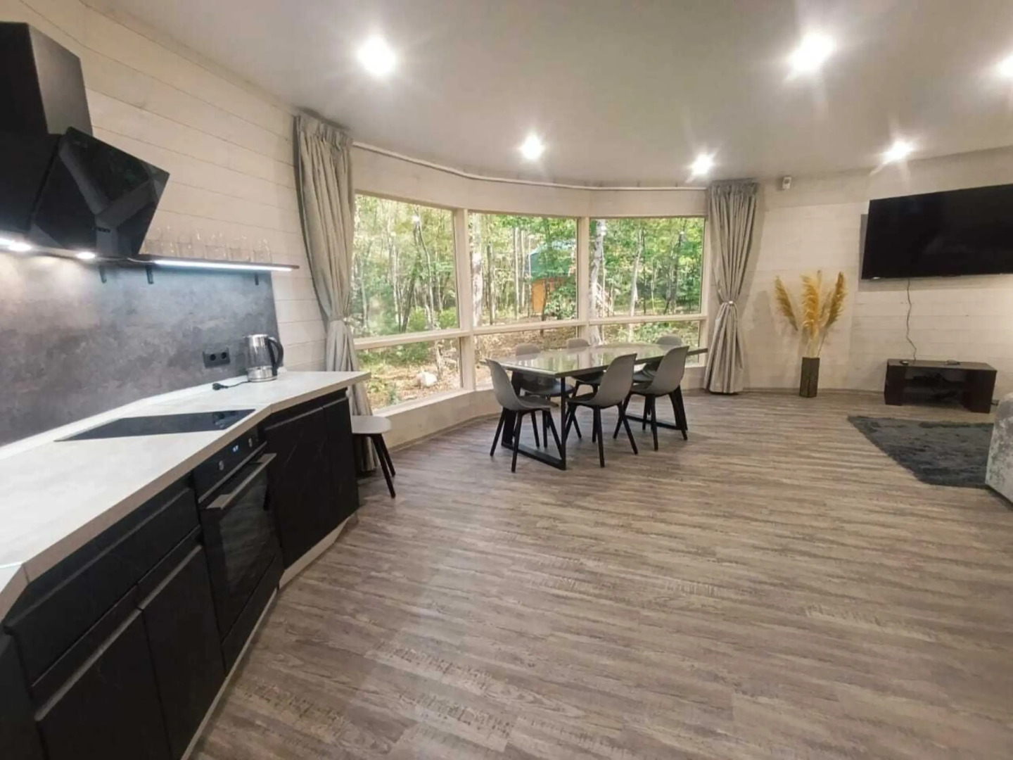 Частный дом сфера у Пидана