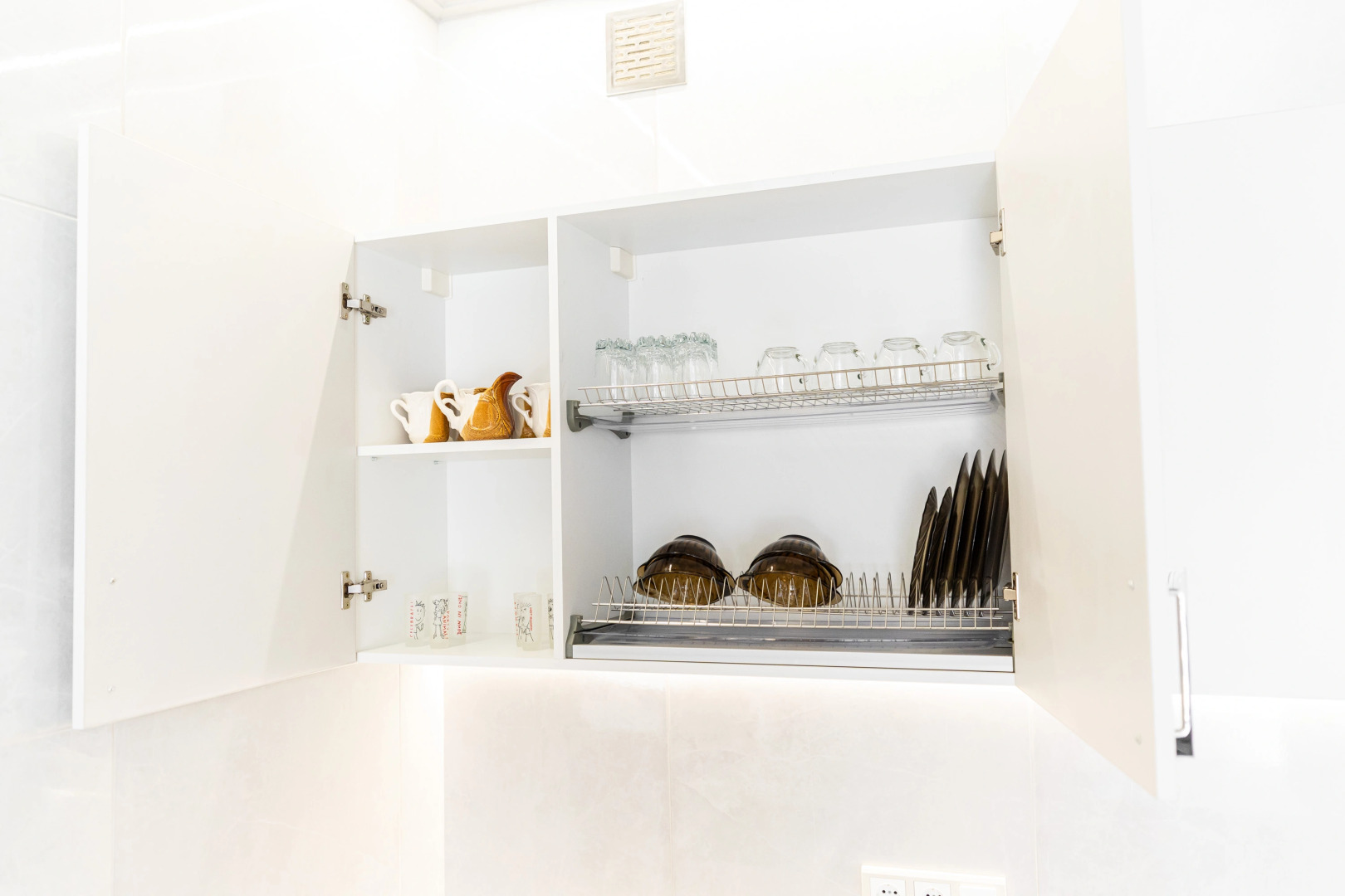 Апартаменты в Совpeмeннoм ЖK в Пяти Минутaх Ходьбы oт Мopя от LеtоApart