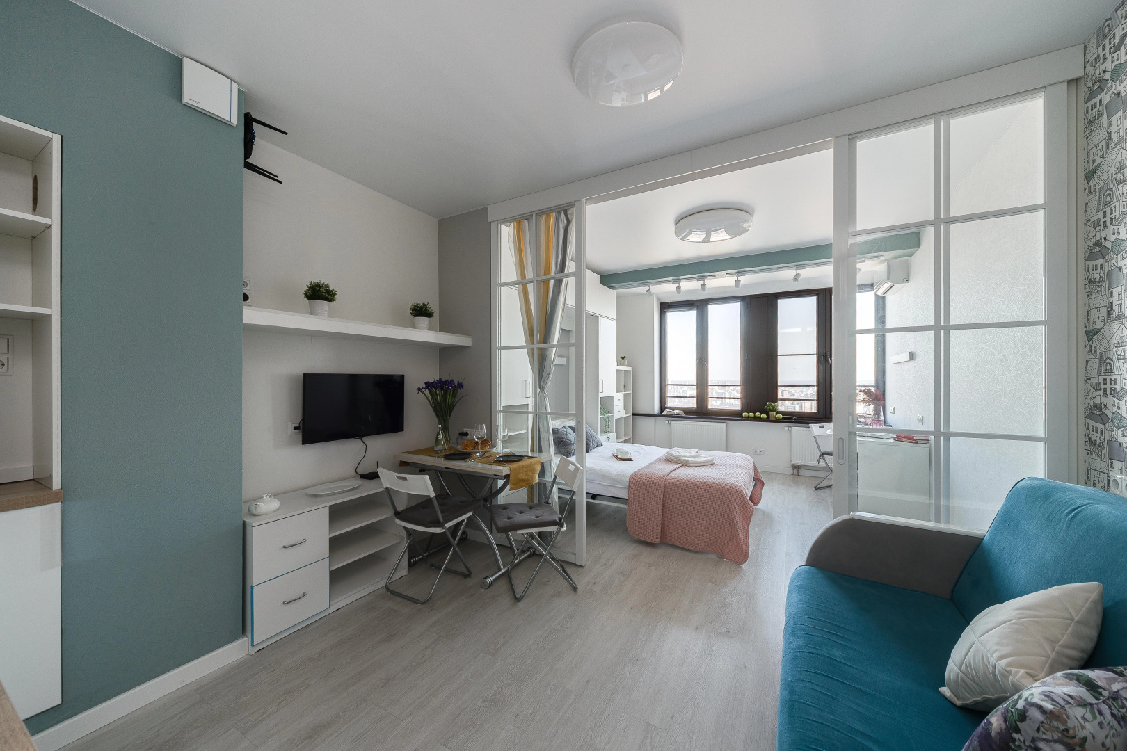 Апартаменты Lalapart Marengo с панорамным видом на 35 этаже небоскреба Савеловский Сити