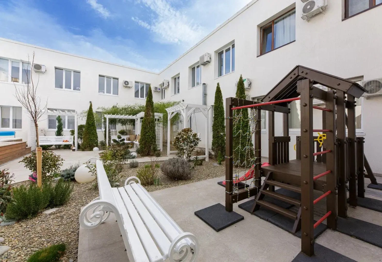 Курортный отель Эделон