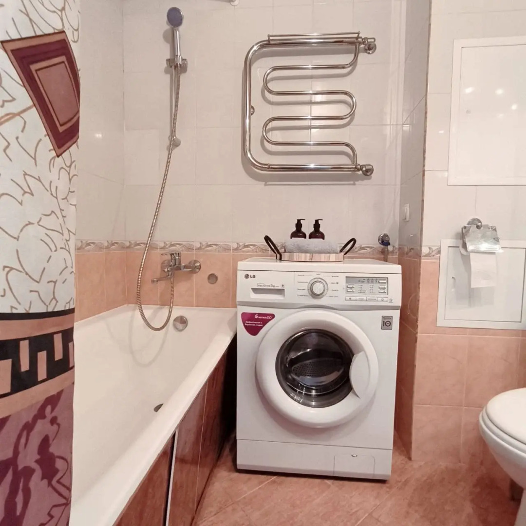 Просторные апартаменты Lora Home на Пражской