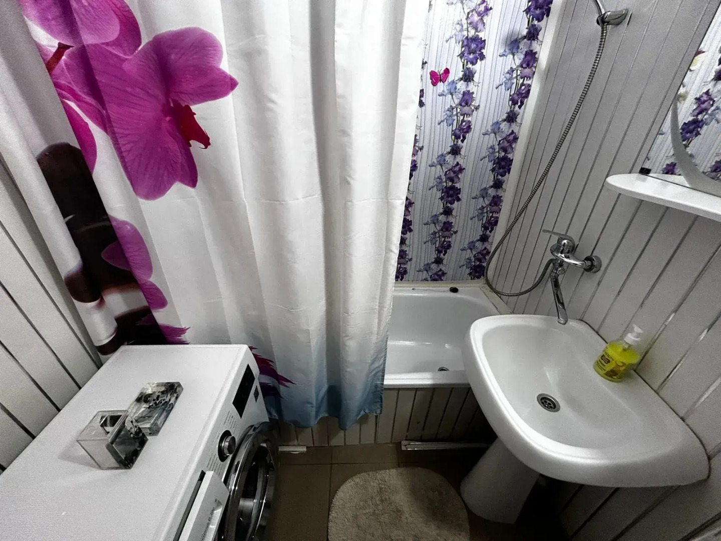 Квартира Современная квартира рядом с МНТК им. Федорова (Микрохирургия глаза) и СК Заря