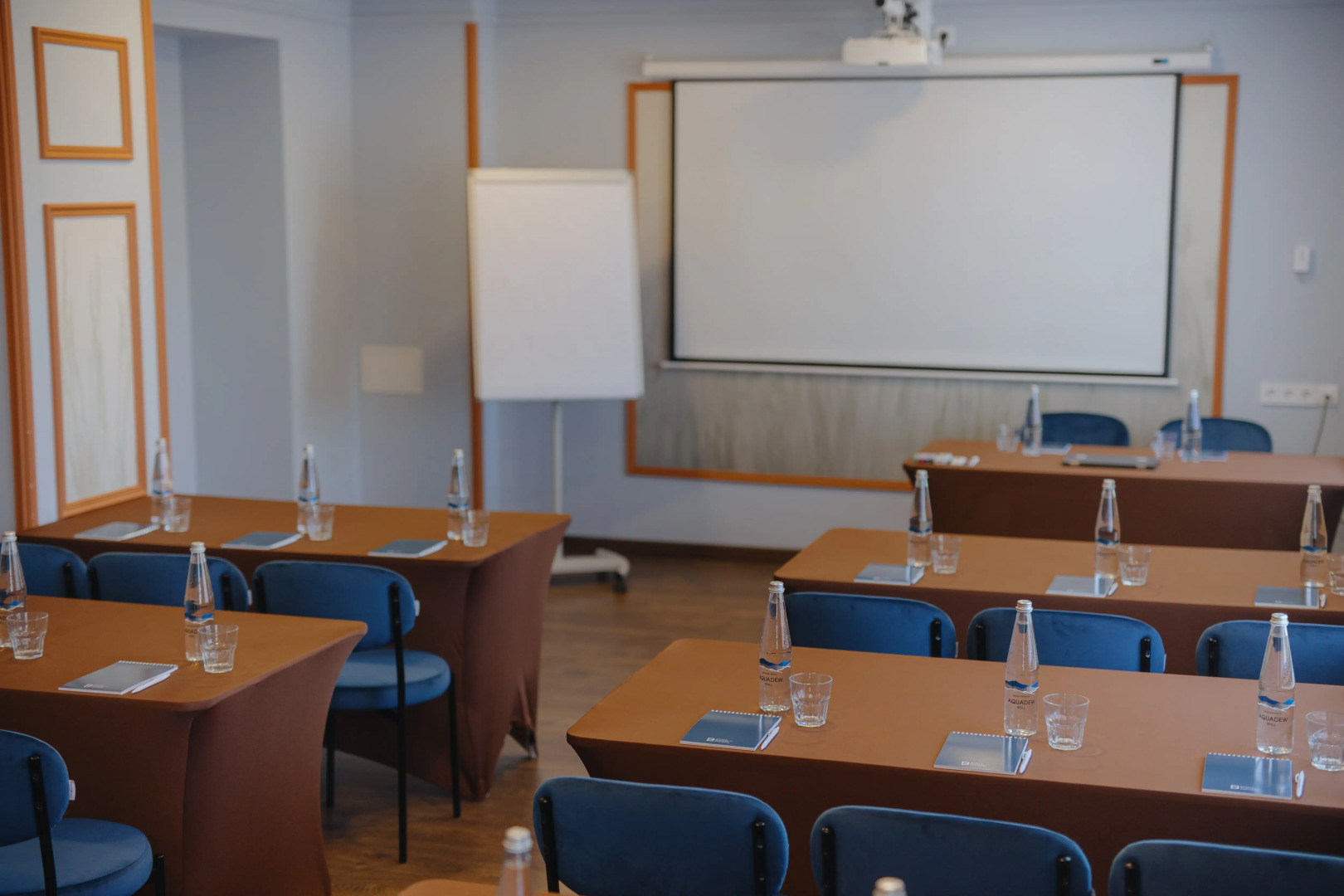 Отель Волхов