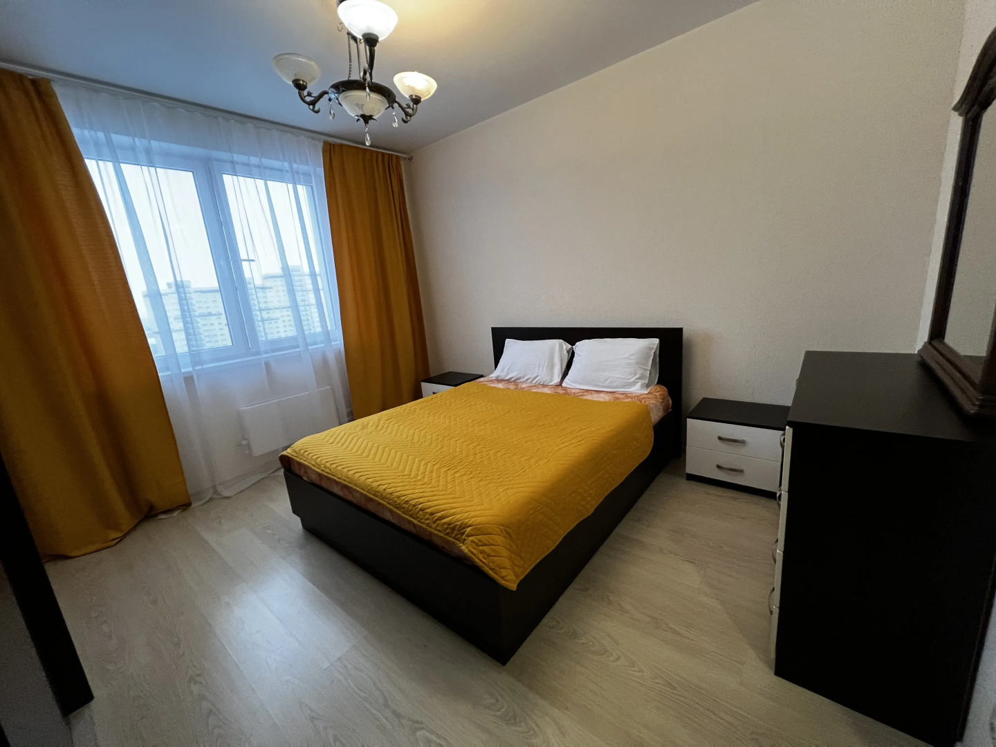 Квартира AlexHome РП Свердловский Строителей 9