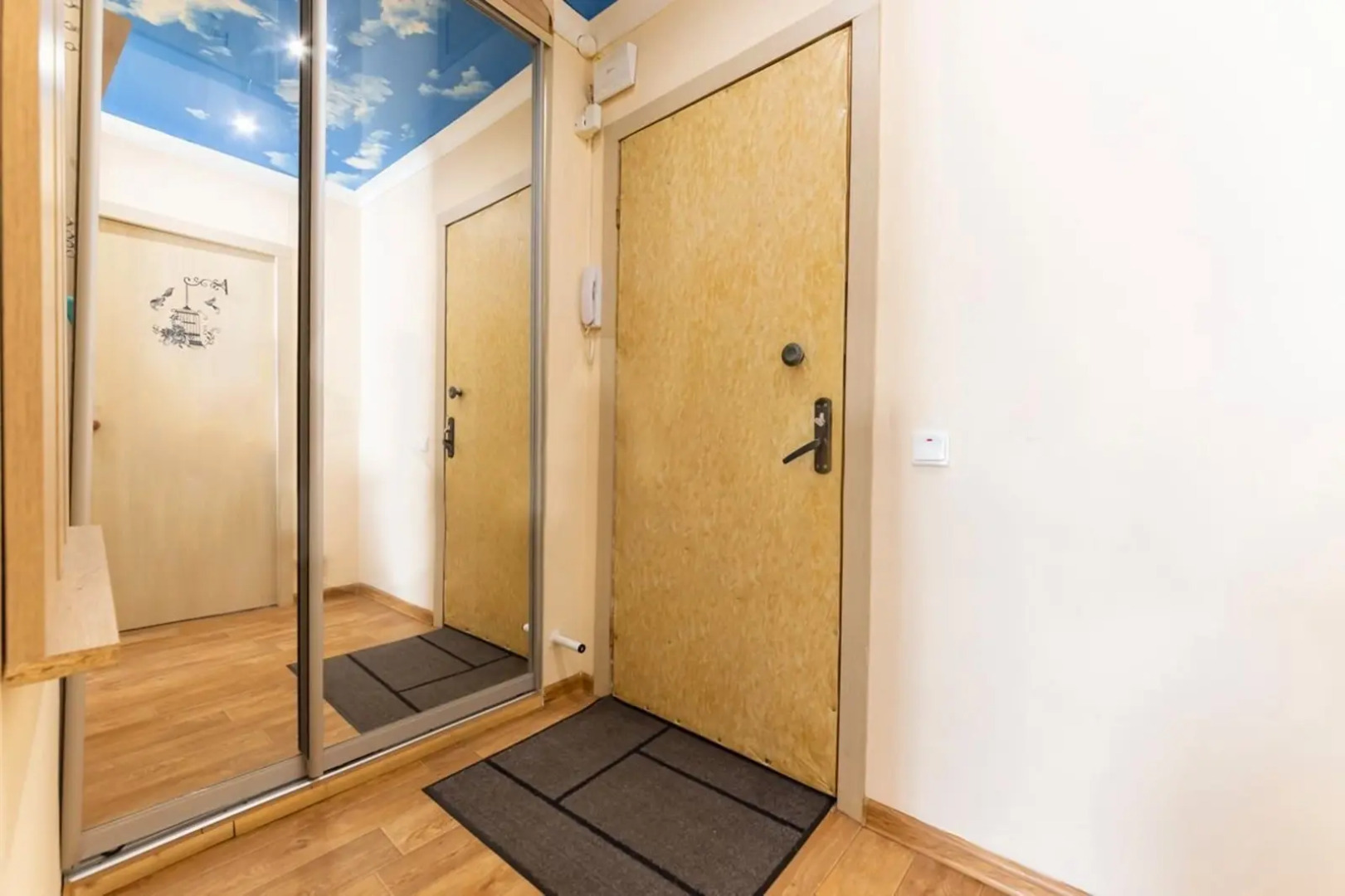 Апартаменты Hanaka Ореховый 11