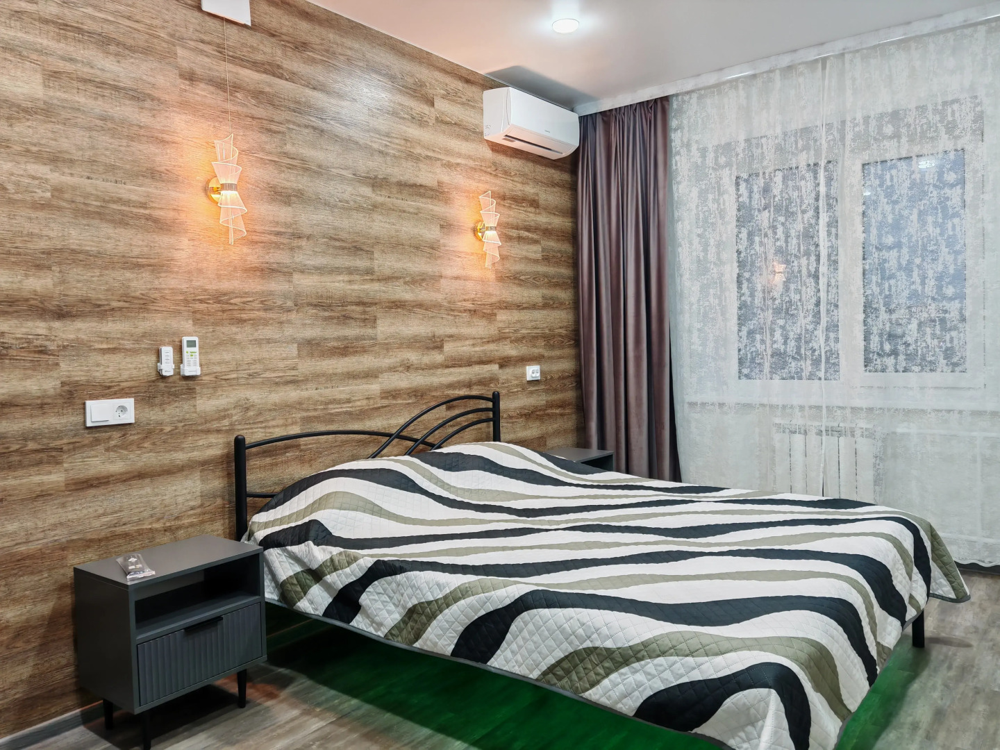 Апартаменты Двухкомнатные Люкс в Центре Абакана