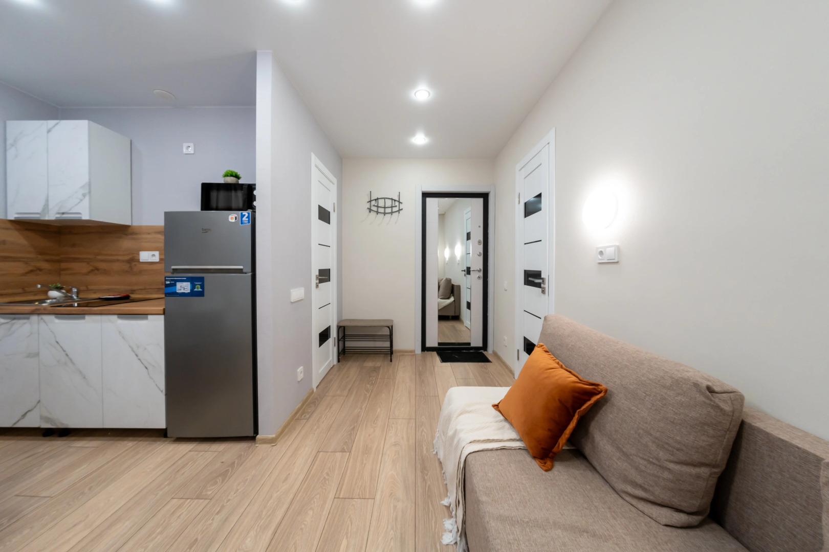 Апартаменты на Авиационной 63/3 (А)