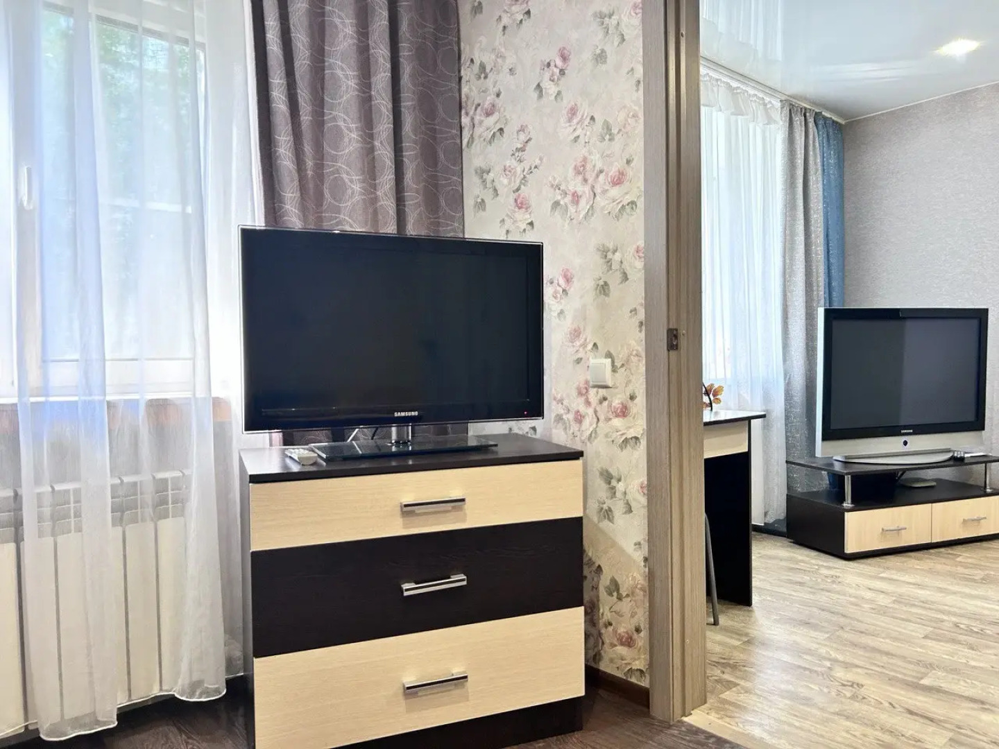 Апартаменты двухкомнатные на Волжском бульваре