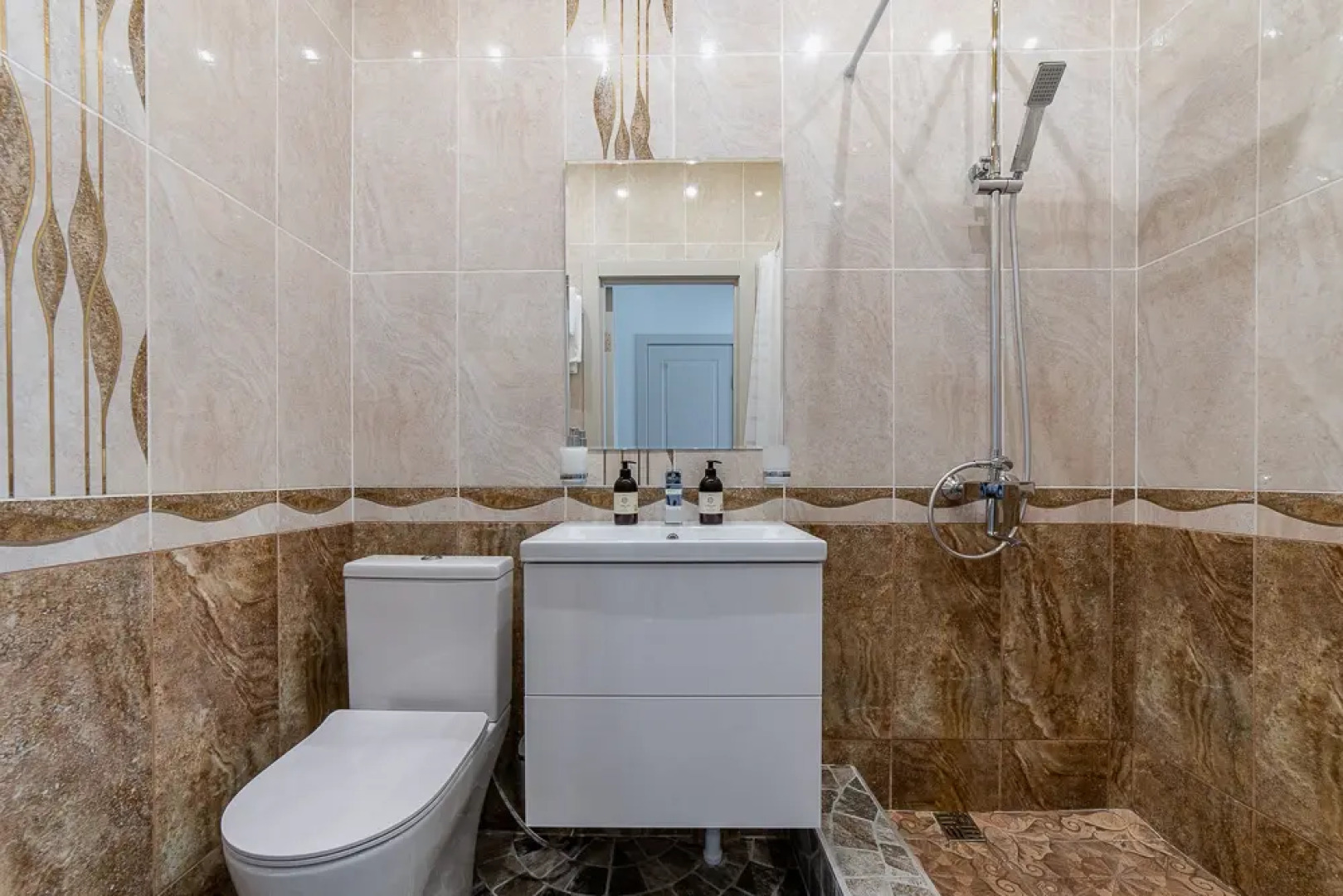 Апартаменты на улице Коммуны 2