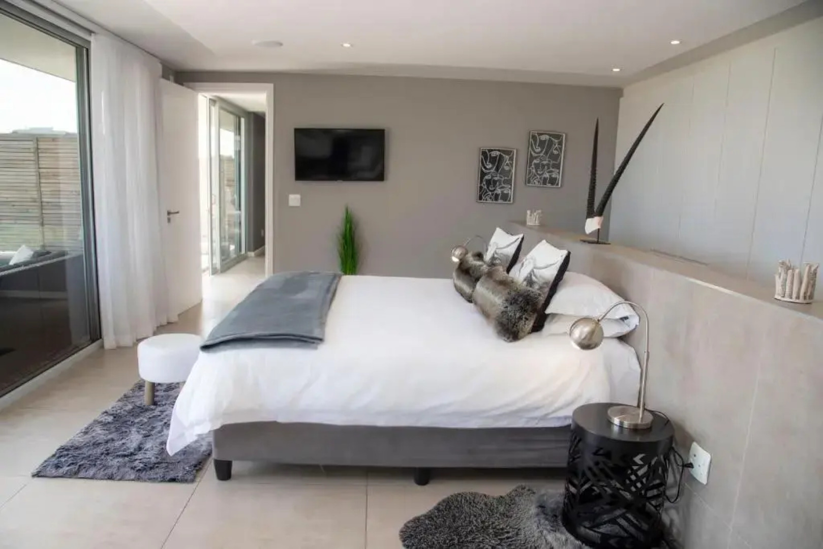 Отель Crown on the heads