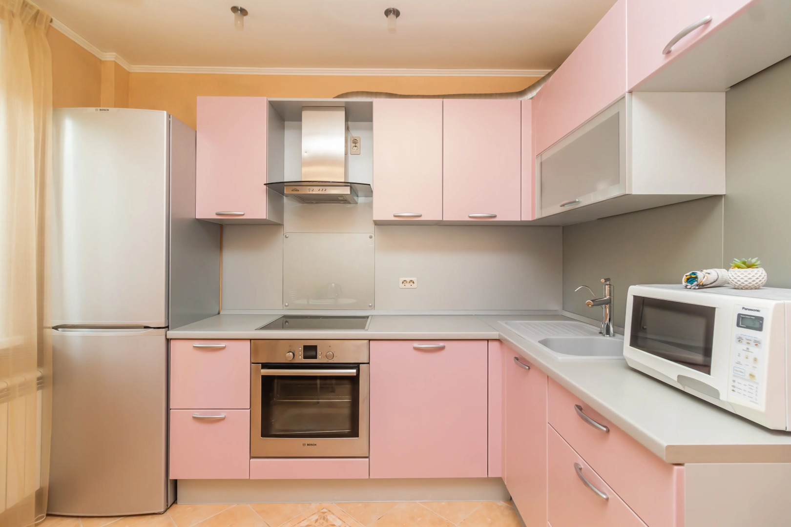 Апартаменты на Академика Королёва 7