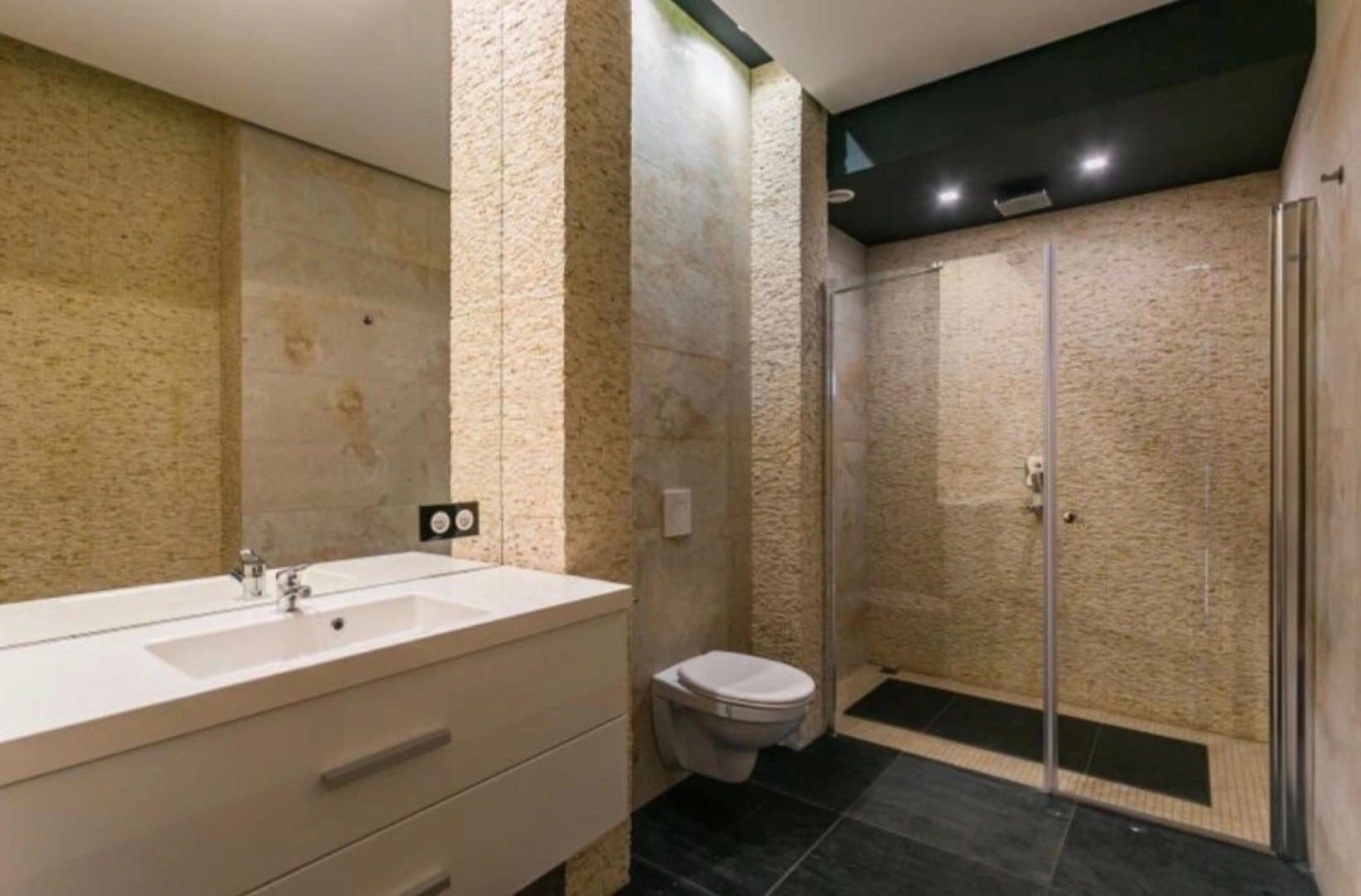 Коттедж Huse Современный с бассейном в Нахабино