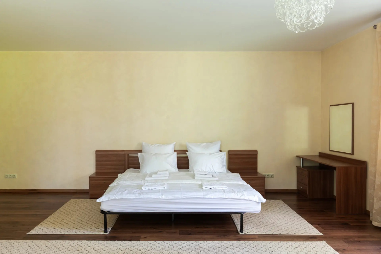 Частный Дом Huse Звезда 2000 с Cобственным Лесом и Чайным домиком