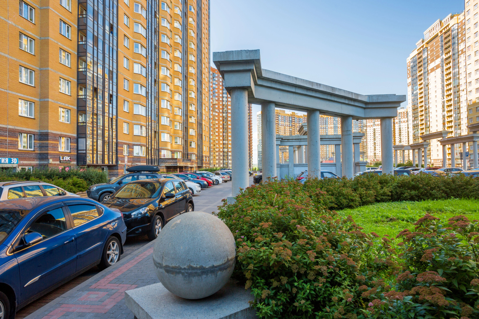 Апартаменты евро трёхкомнатные рядом с метро