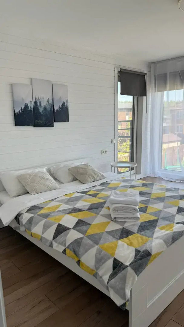 Частный Дом Большой семейный с панорамными окнами