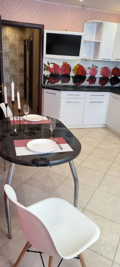 Квартира Комфортная евродвушка рядом с парком и развязкой на Крым и Мариуполь