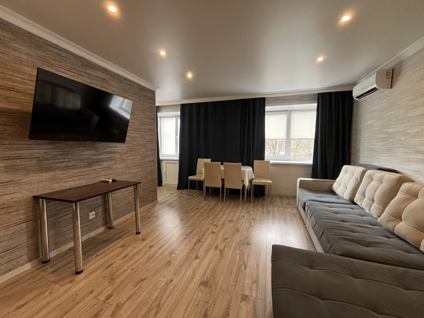 Апартаменты Unique Apart Сапфир  напротив Цирка и Променада 3 на Ленина 63