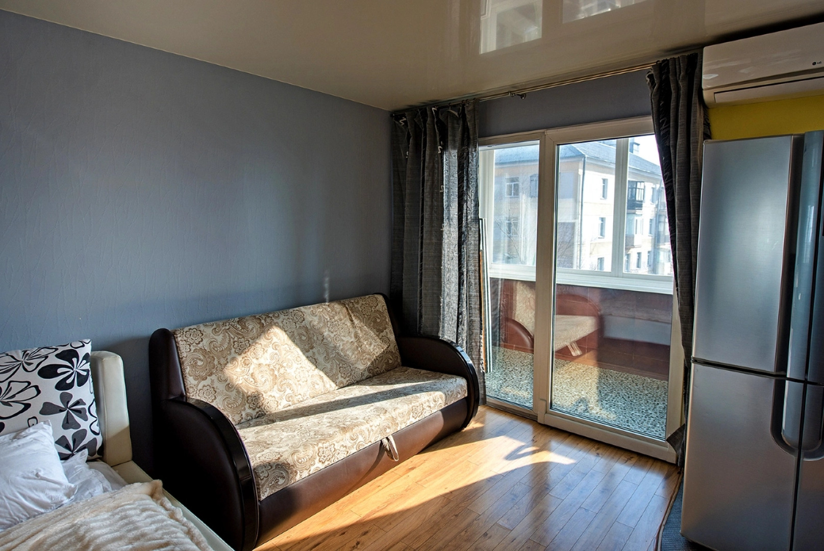 Апартаменты в центре на 1я Морская 6/25 с видом на море