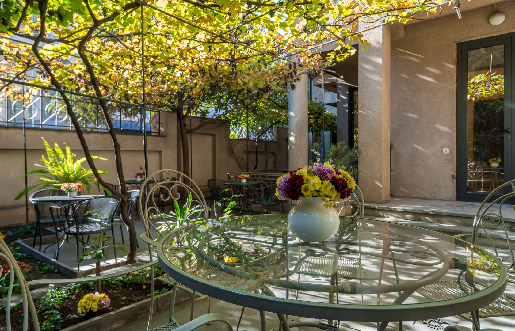 Отель Илиани