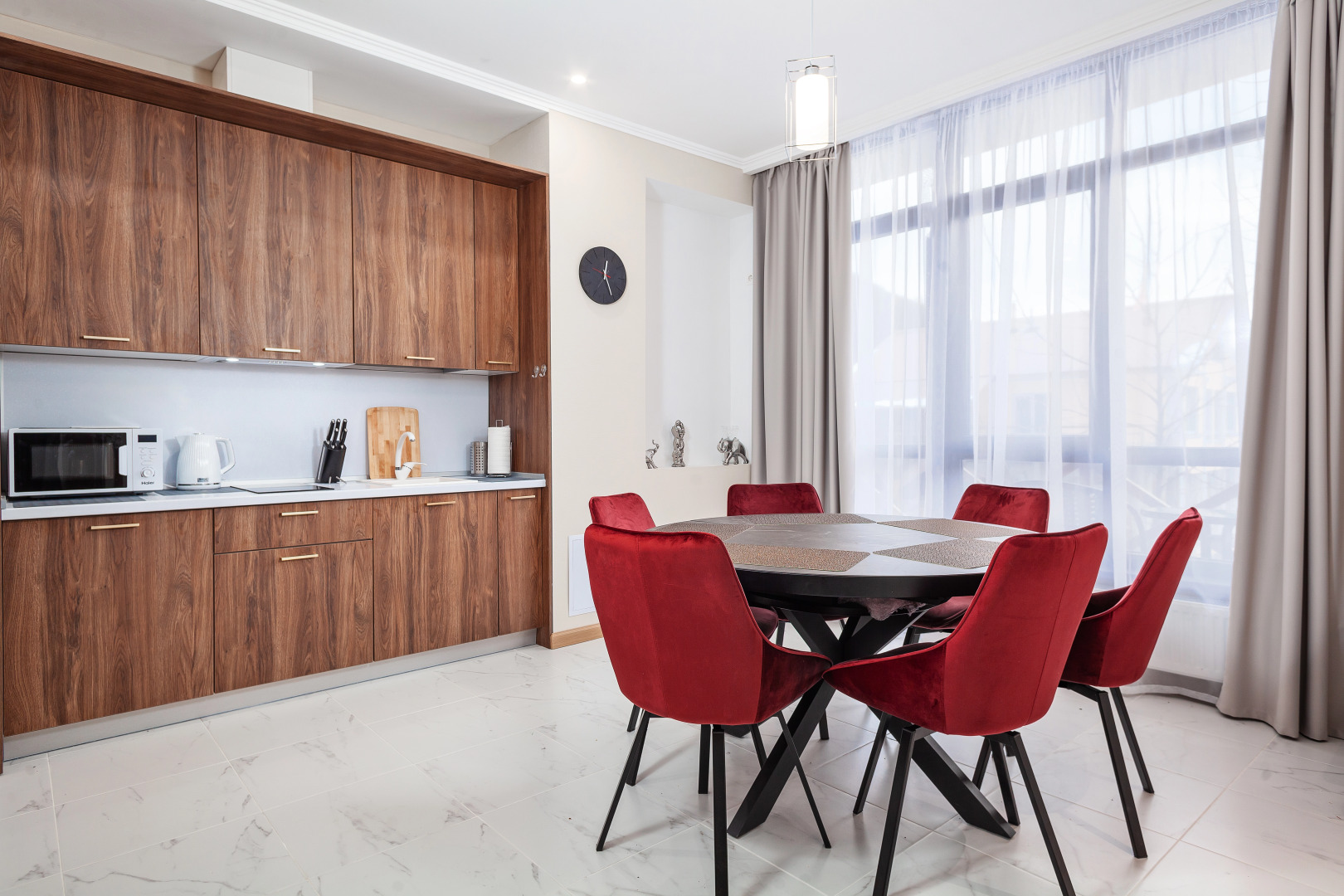 Апартаменты для Большой Семьи с Тремя Балконами