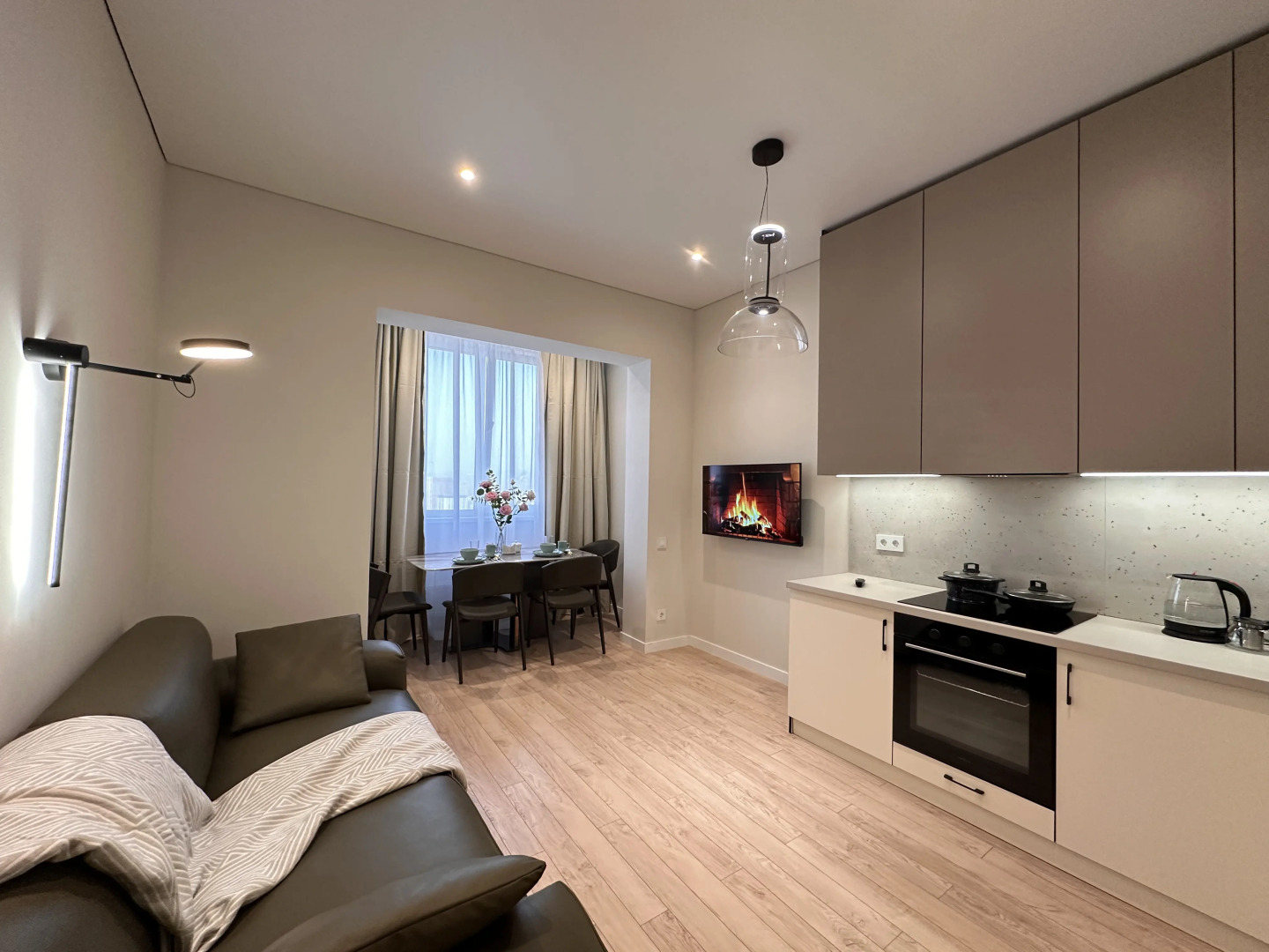 Квартира Лучшие Апартаменты Алматы Напротив ТРЦ Мега Алматы 97