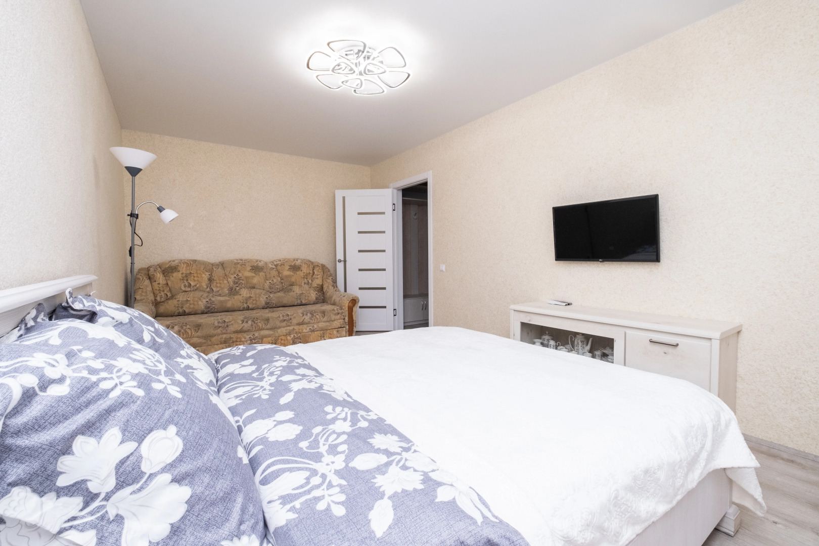 Квартира Двухкомнатная в центре Ново-Савиновского района Казани